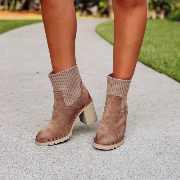 Trendy ankle boot - Picture 2 of 8